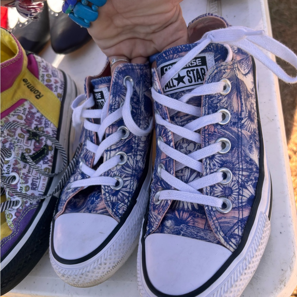 Converse Woman’s Floral Blue Sneakers